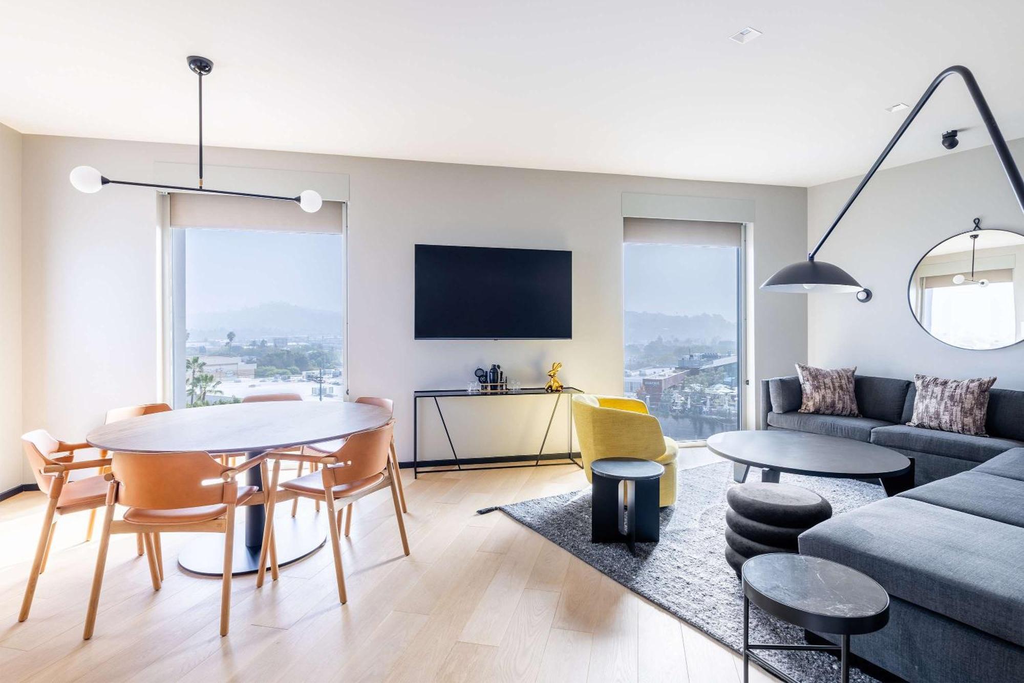 Hotel The Shay, A Destination By Hyatt 4*