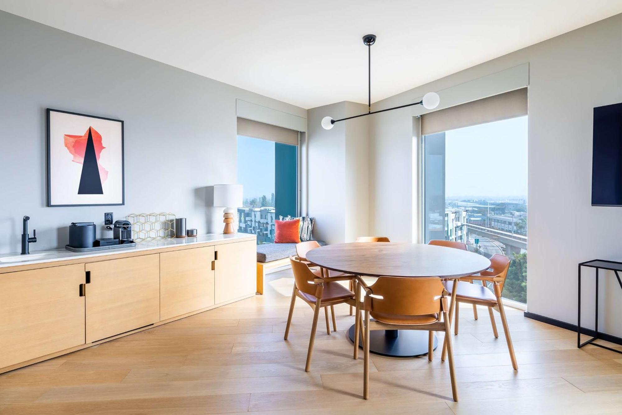 Hotel The Shay, A Destination By Hyatt Los Angeles