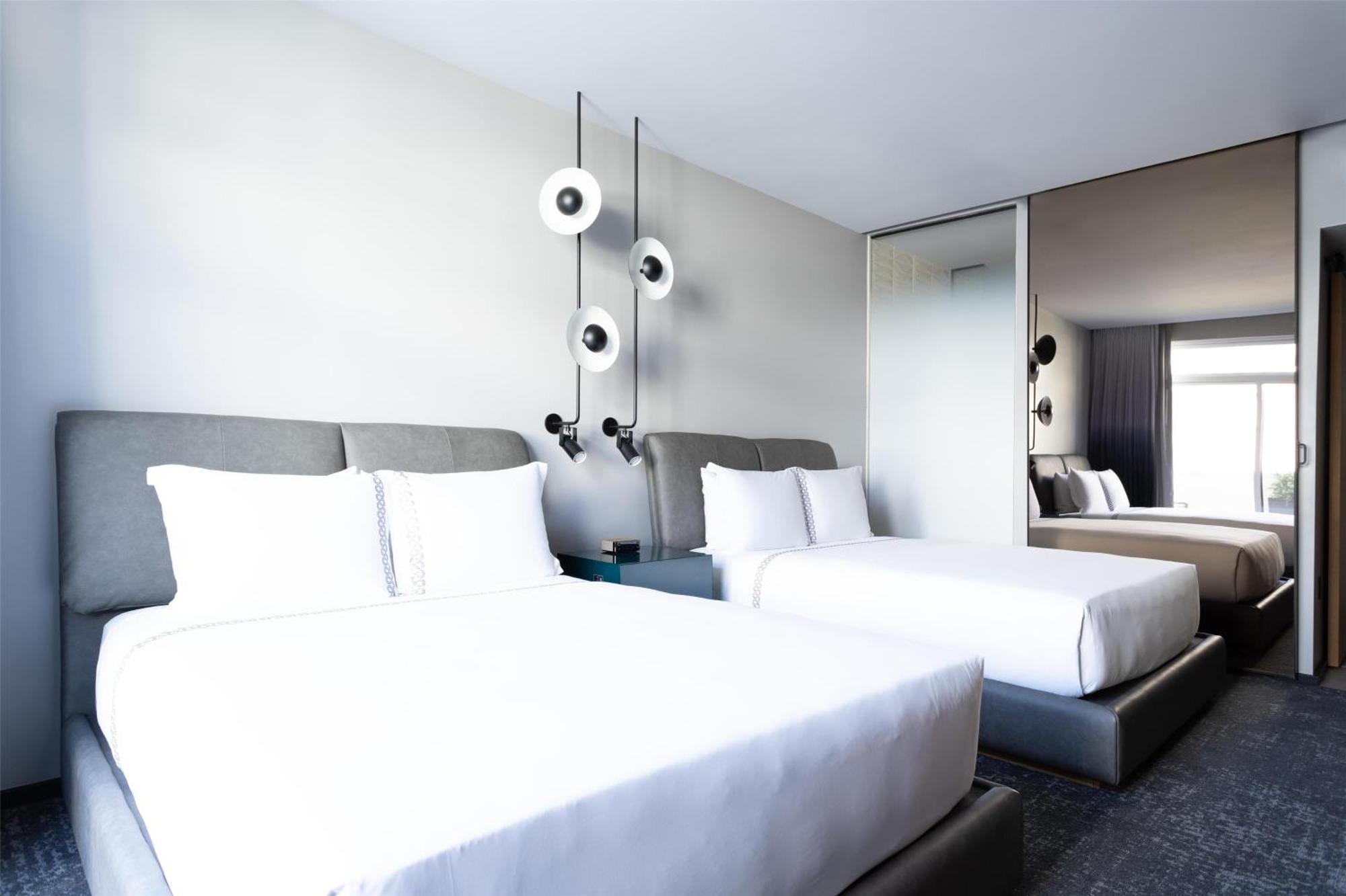 Hotel The Shay, A Destination By Hyatt 4*