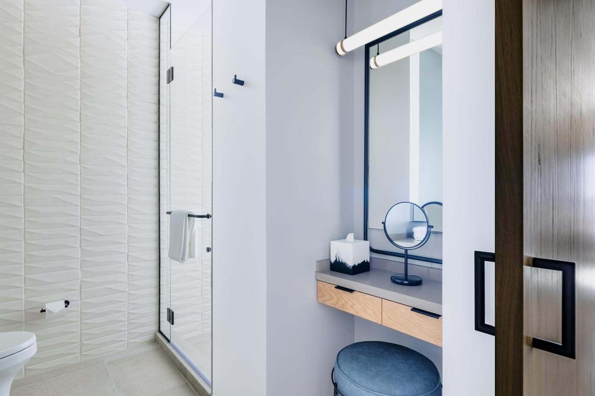 The Shay, A Destination By Hyatt Hotel 4*